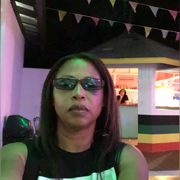 Meet your Posher, Marlene - Picture 6 of 6